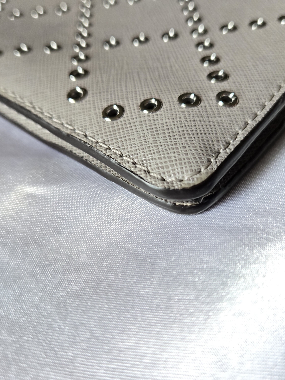 Michael Kors Silver Studded Wristlet Pouch EUC - Picture 7 of 10
